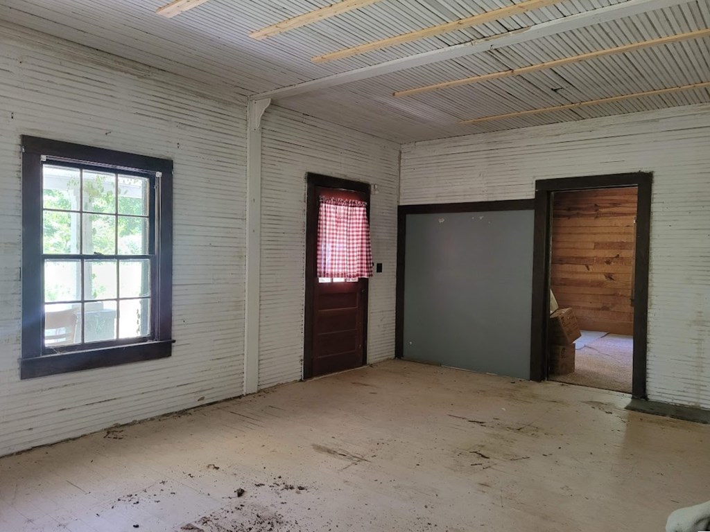 34 Long Road Chappells, SC 29037 - Photo 4 of 25