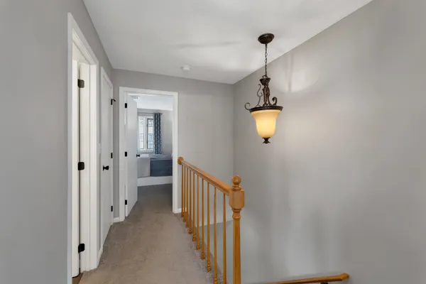 $399,900 | 631 Fox Hollow Drive, Hudson, NH 03051