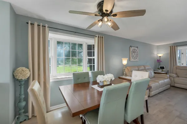 $399,900 | 631 Fox Hollow Drive, Hudson, NH 03051