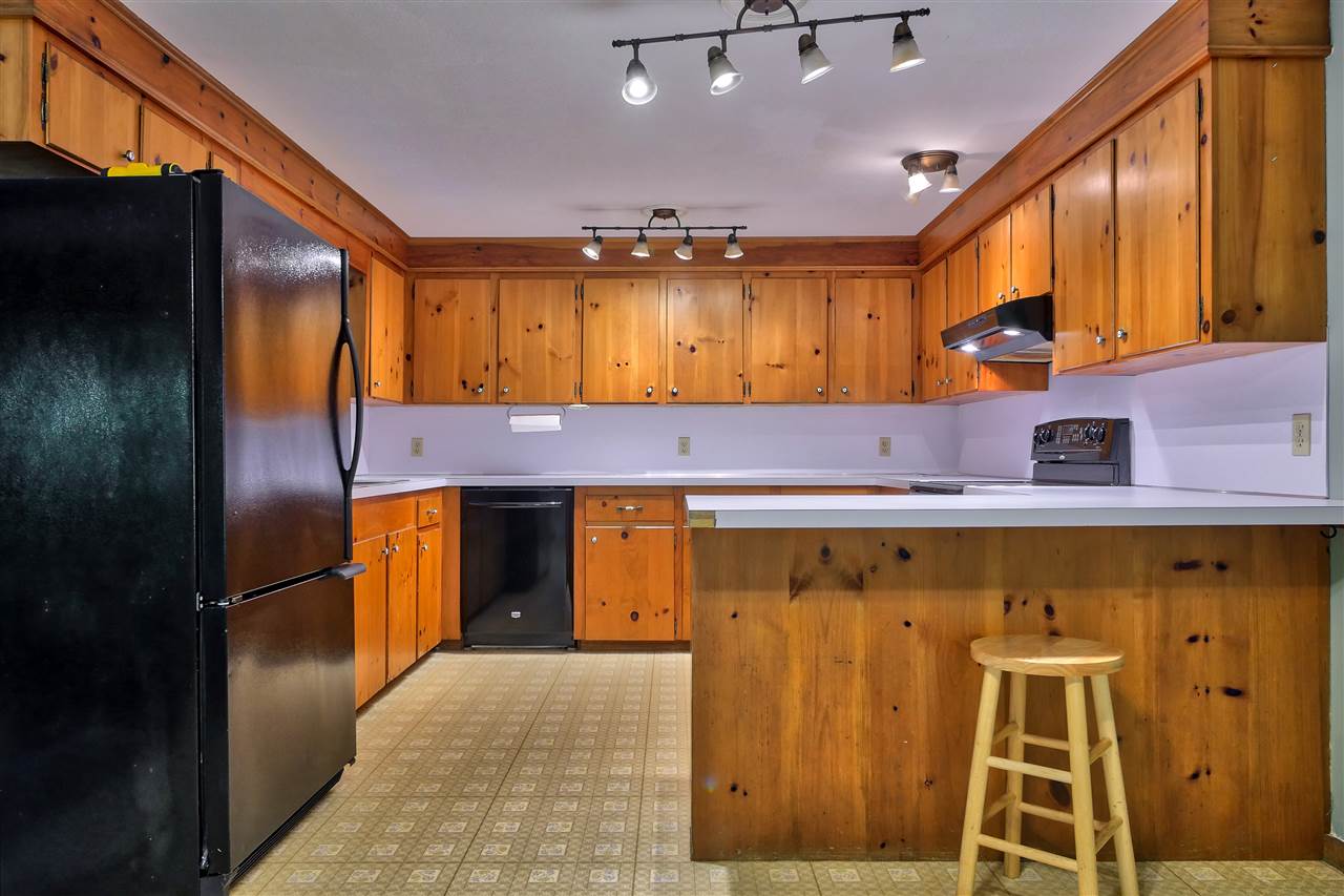 14 Hawkview Road Hudson, NH 03051 - Photo 15 of 40
