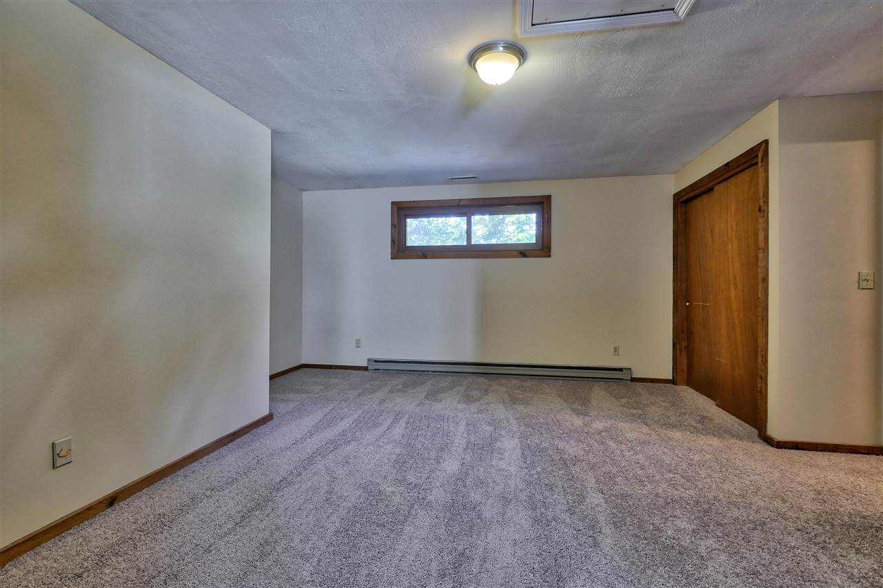 14 Hawkview Road Hudson, NH 03051 - Photo 25 of 40