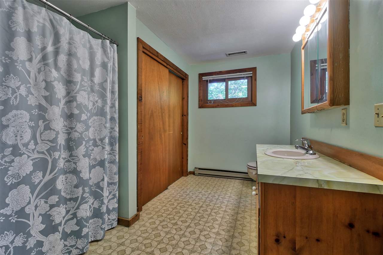 14 Hawkview Road Hudson, NH 03051 - Photo 27 of 40
