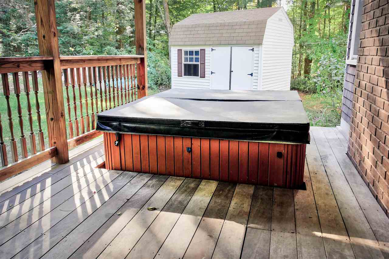 14 Hawkview Road Hudson, NH 03051 - Photo 35 of 40