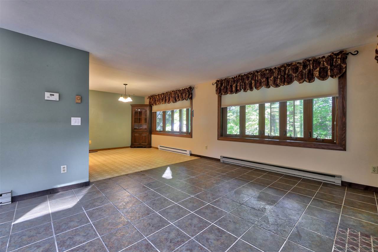 14 Hawkview Road Hudson, NH 03051 - Photo 10 of 40
