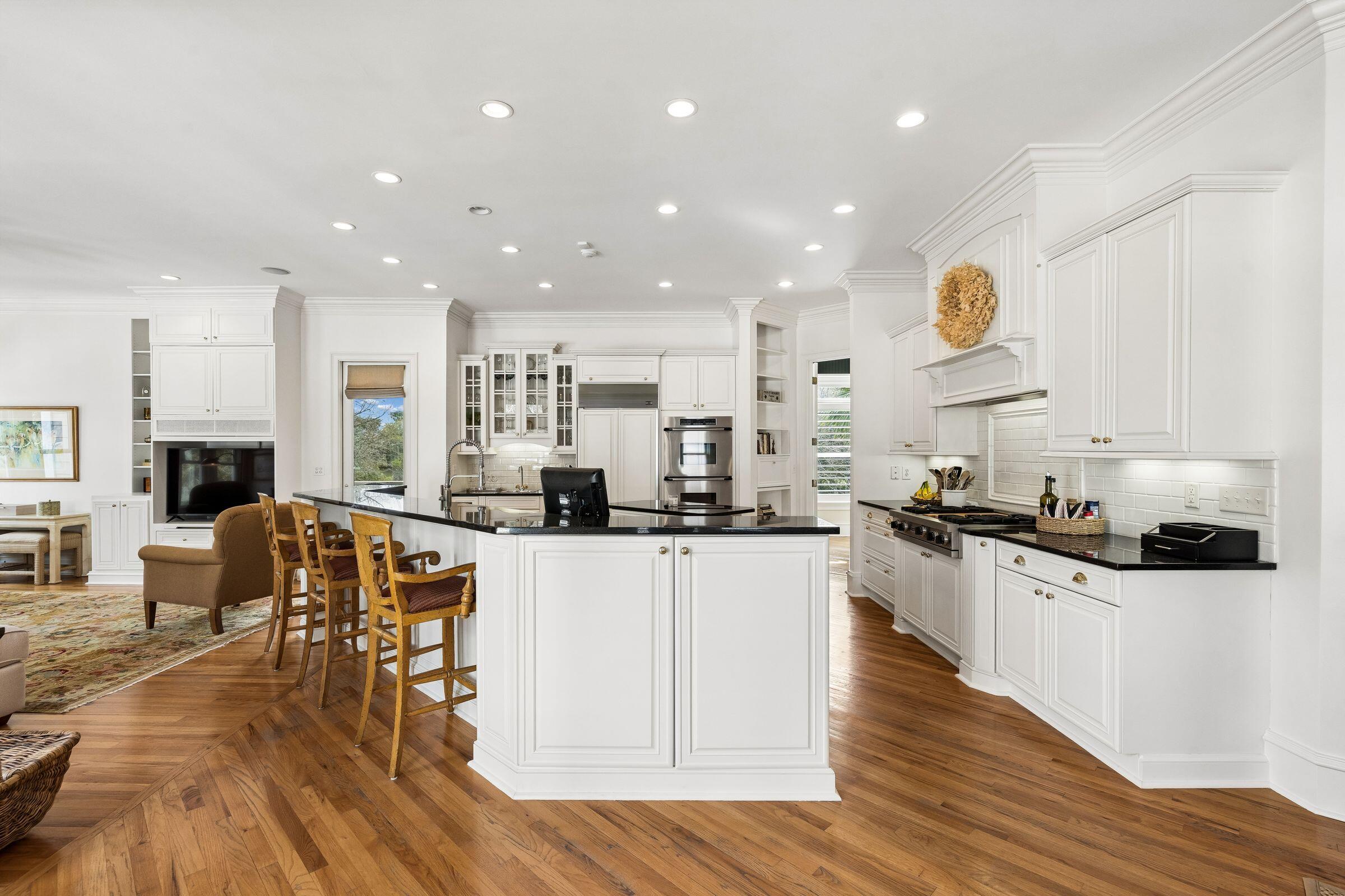 1663 Omni Boulevard Mount Pleasant, SC 29466 - Photo 24 of 73 Eat-In Gourmet Kitchen