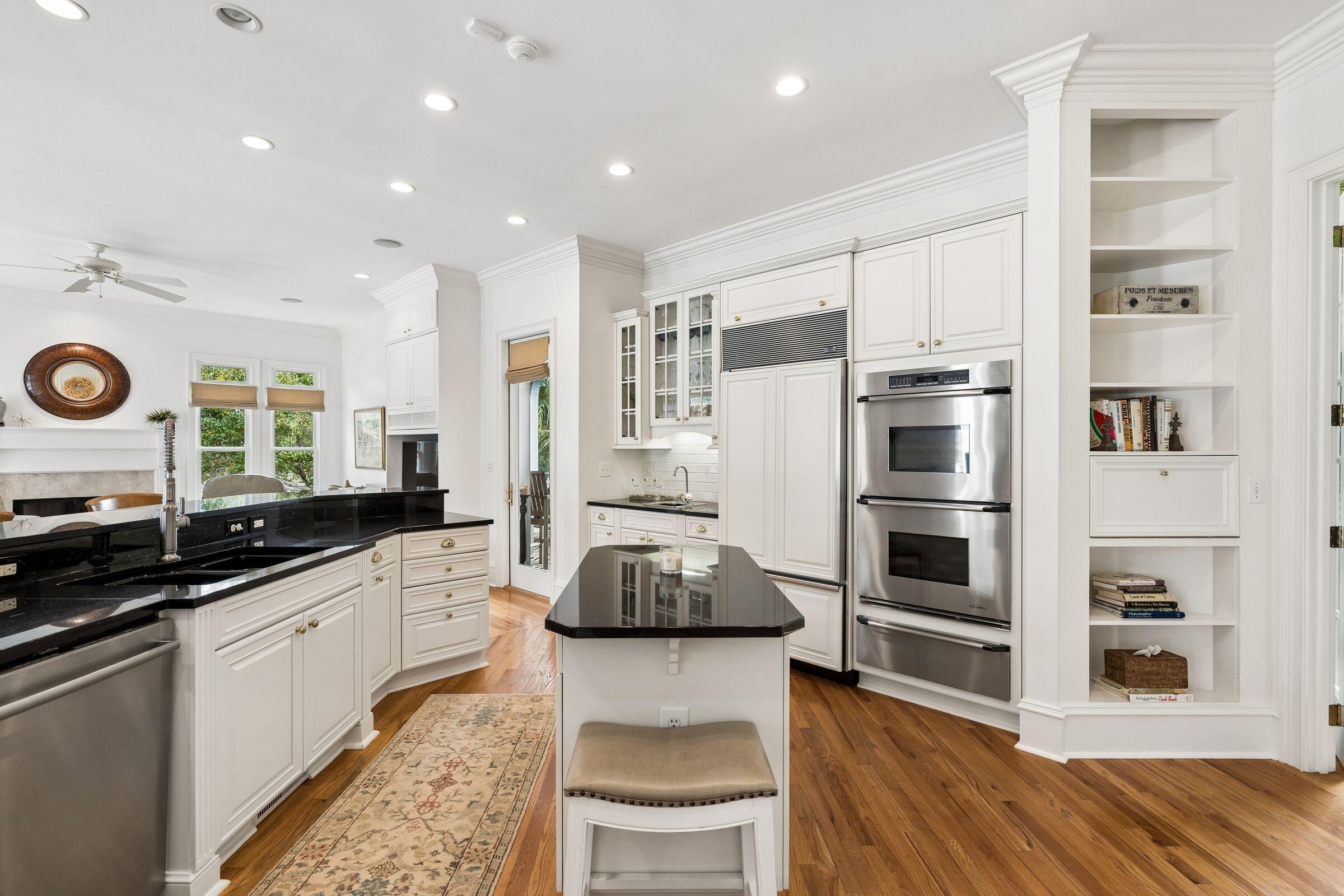1663 Omni Boulevard Mount Pleasant, SC 29466 - Photo 27 of 73 Gourmet Kitchen
