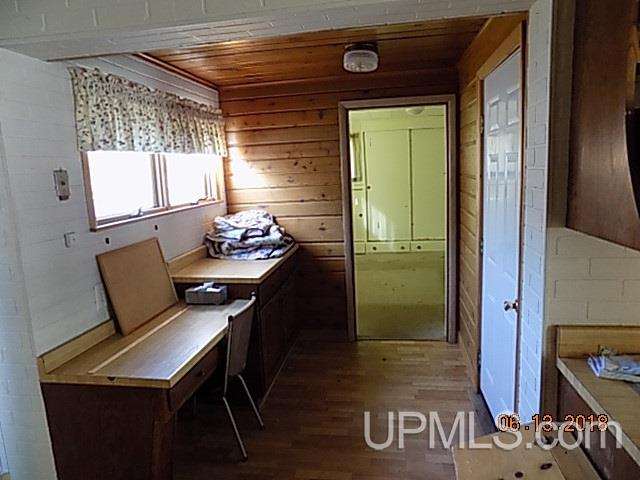 2002 Washington Street Ishpeming, MI 49849 - Photo 5 of 24