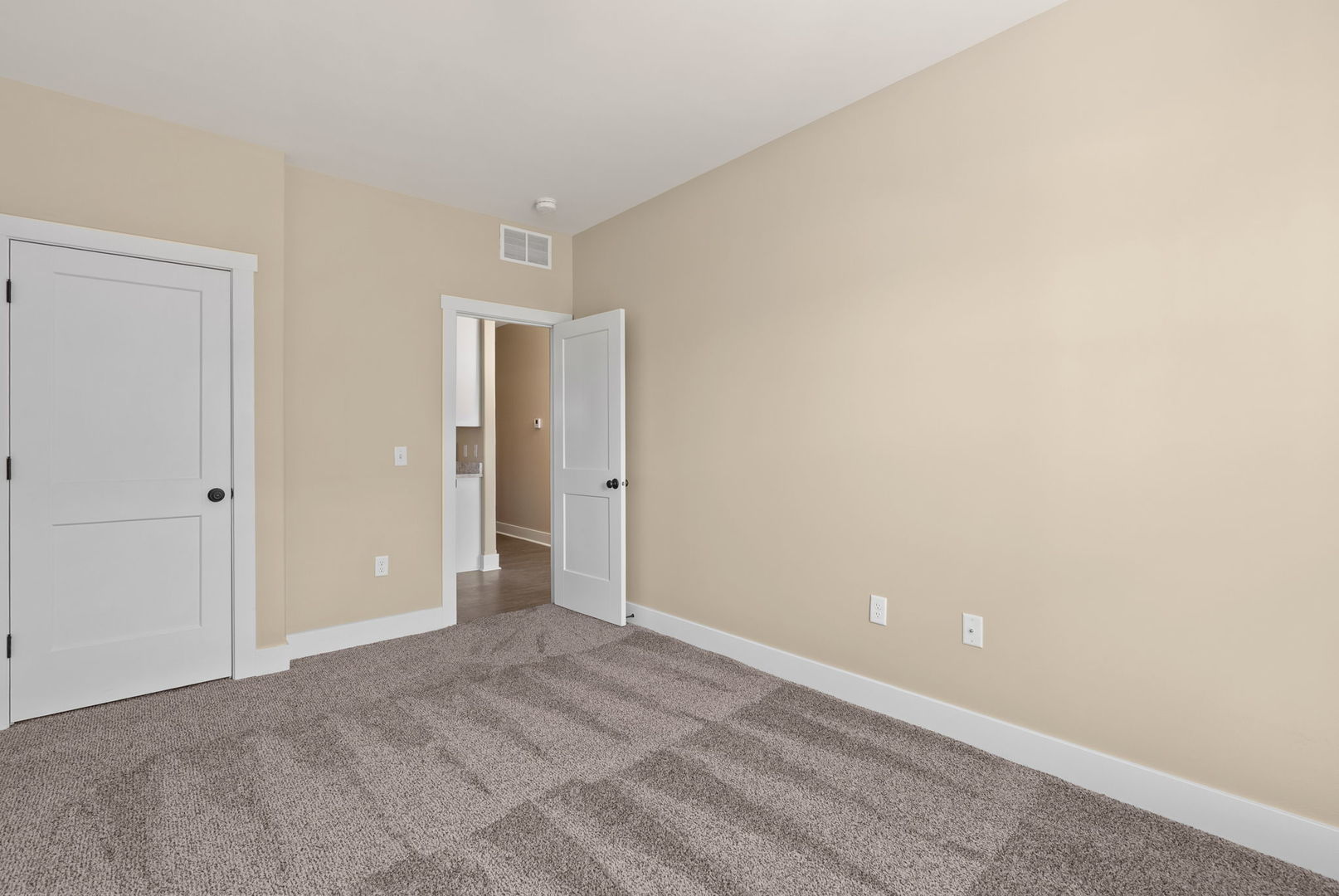 2939 Shanes Way Bettendorf, IA 52722 - Photo 22 of 25