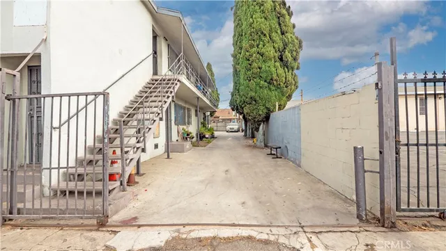 $944,777 | 5110 Compton Avenue, Los Angeles, CA 90011