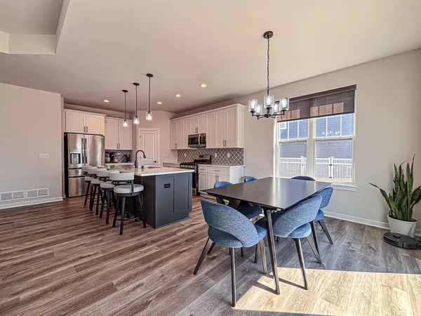 $759,900 | 1345 Goldenrod Way, Oconomowoc, WI 53066