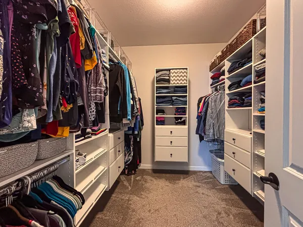 $759,900 | 1345 Goldenrod Way, Oconomowoc, WI 53066