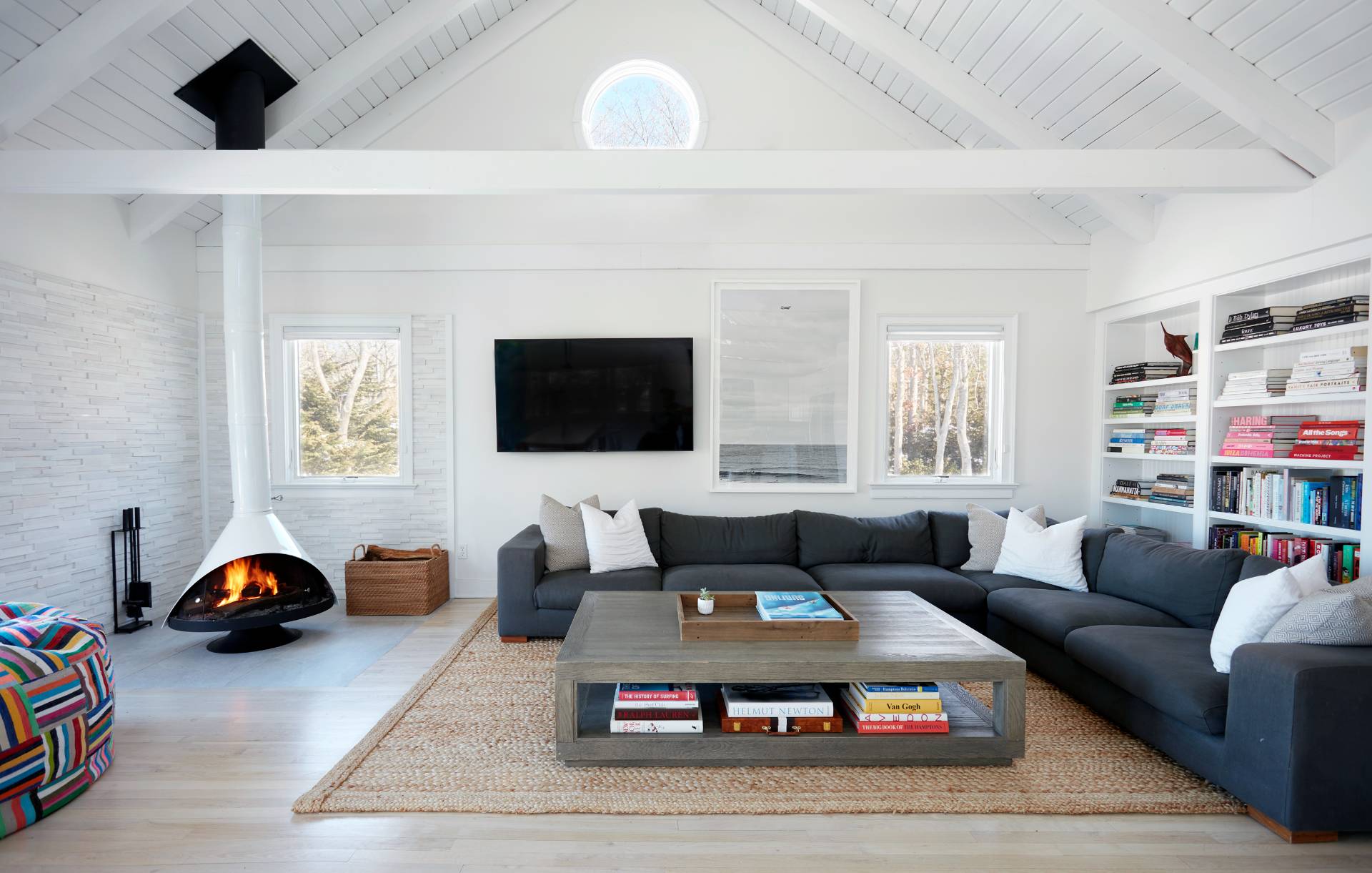 6 Bay Inlet Road East Hampton, NY 11937 - Photo 3 of 50 a living room with furniture and a flat screen tv