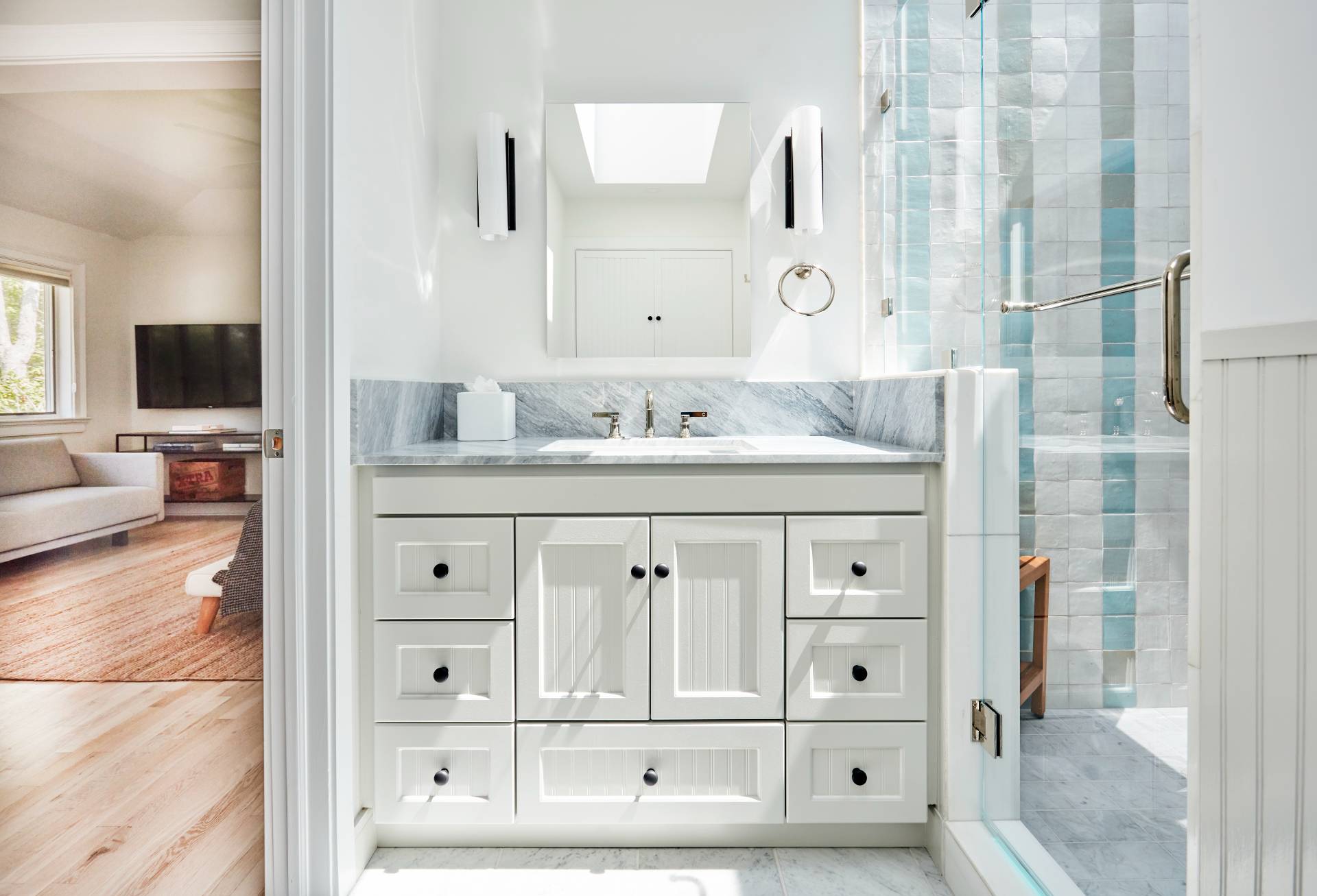 6 Bay Inlet Road East Hampton, NY 11937 - Photo 31 of 50 a bathroom with a sink vanity and mirror