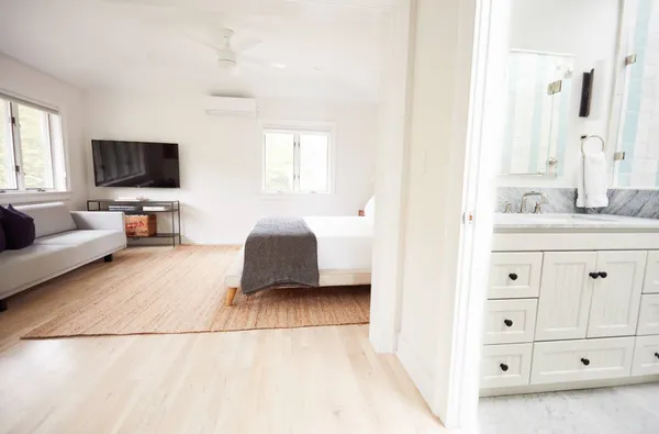 $100,000 | 6 Bay Inlet Road, East Hampton, NY 11937