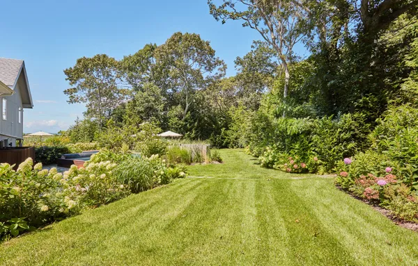 $100,000 | 6 Bay Inlet Road, East Hampton, NY 11937