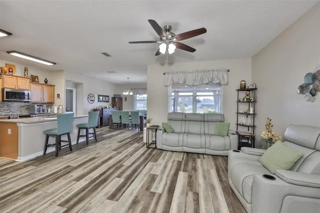$330,000 | 507 Powder View Drive, Ruskin, FL 33570