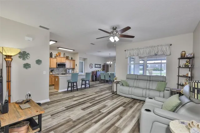 $330,000 | 507 Powder View Drive, Ruskin, FL 33570
