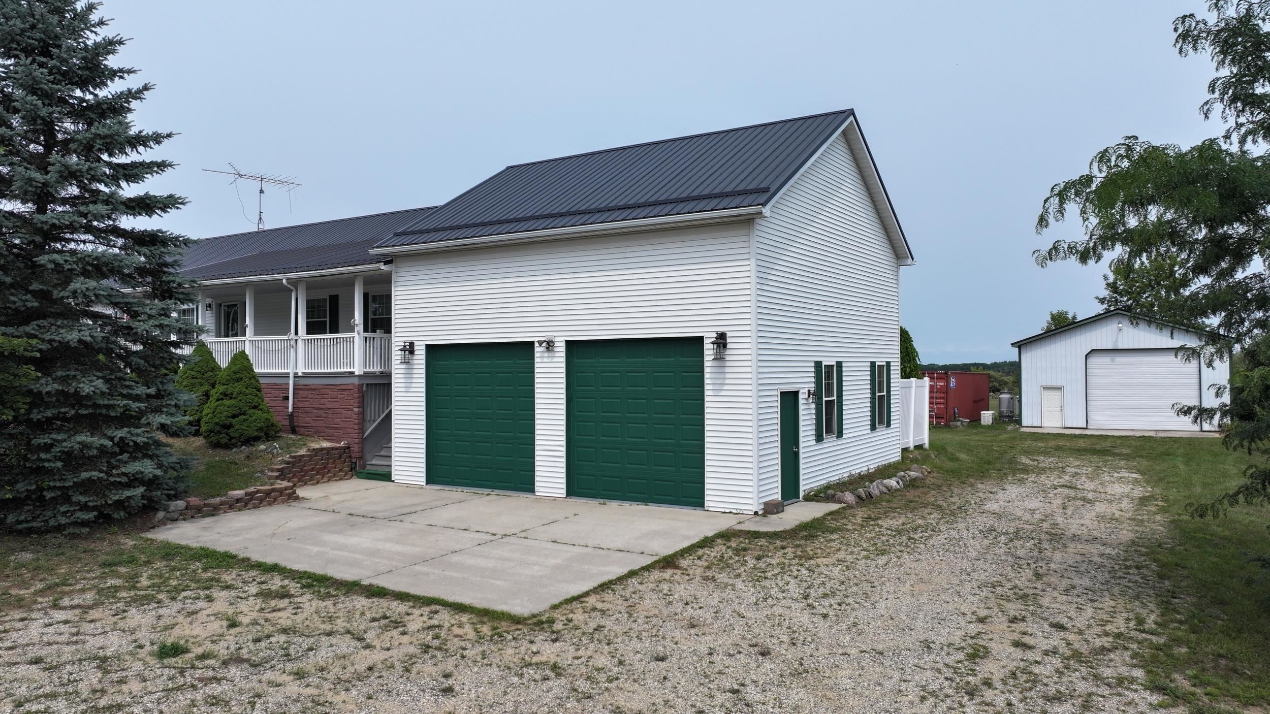 1190 Arthur Road Remus, MI 49340 - Photo 50 of 76 1949366-b67a504d-0c82-4e55-bf5f-5577845a71bf.JPG