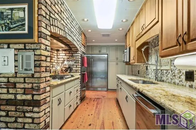 $925,000 | 4510 Bennett Drive, Baton Rouge, LA 70808