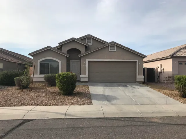 $1,995 | 3677 West Yellow Peak Drive, San Tan Valley, AZ 85144