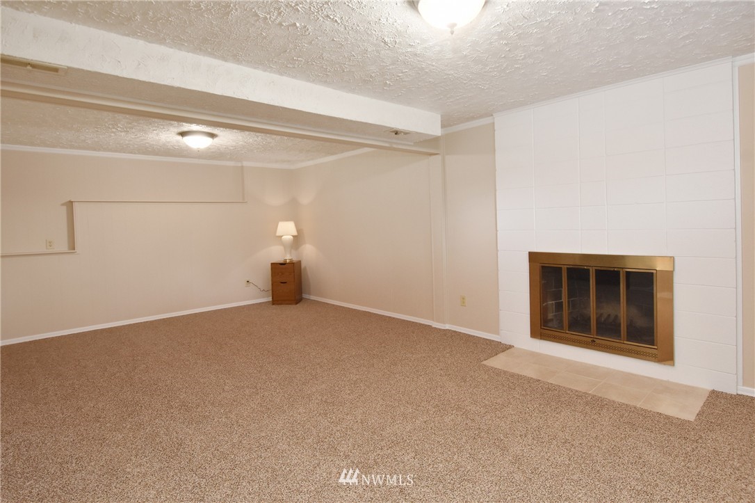 22101 4th Place West Bothell, WA 98021 - Photo 12 of 16
