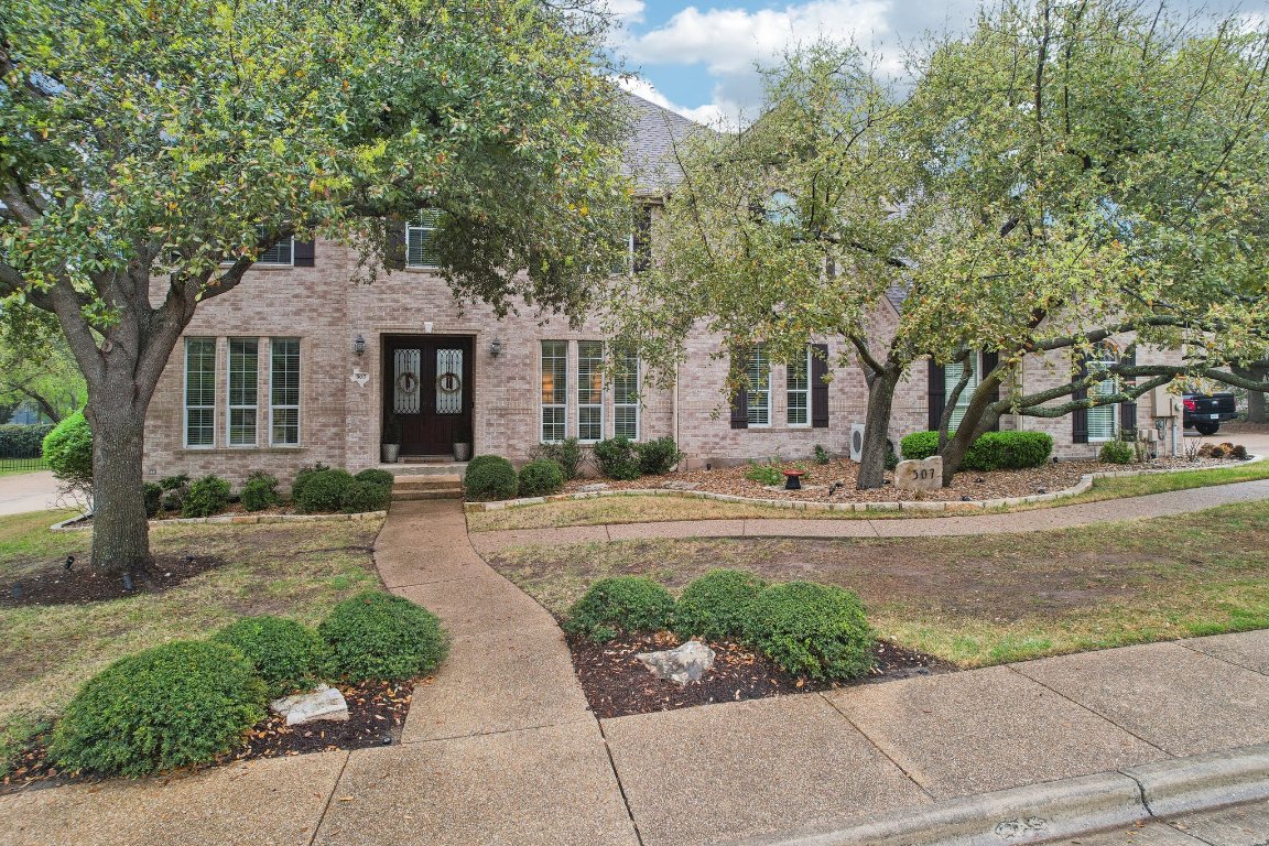 507 Sarazen Loop South Georgetown, TX 78628 - Photo 1 of 31