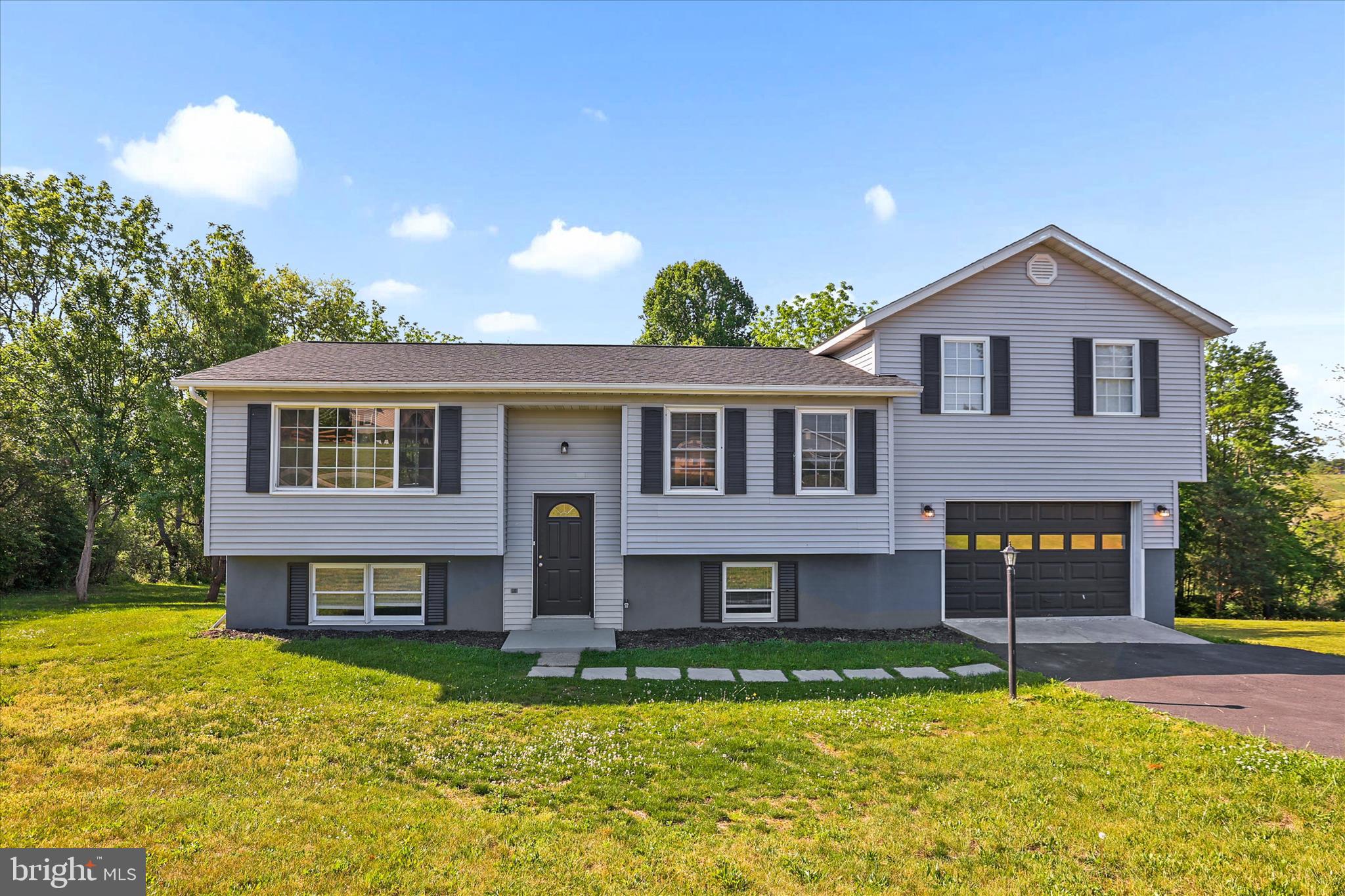 253 Vegas Drive Hanover, PA 17331 - Photo 1 of 39