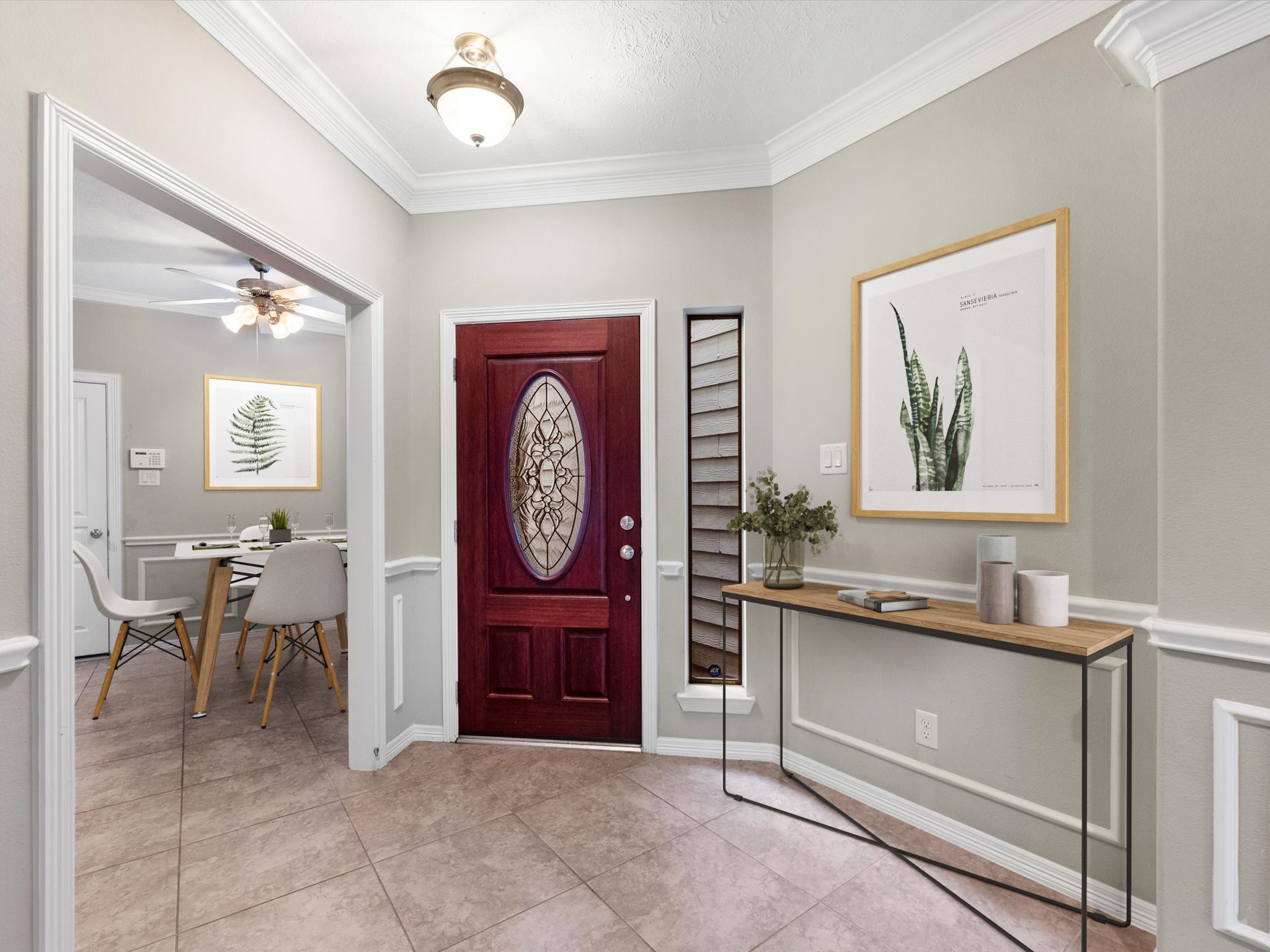 1506 Nashua Street Houston, TX 77008 - Photo 8 of 26 You quickly realize every room in this home is spacious, starting with the entryway. A coat closet is just around the corner.
(Virtually staged)