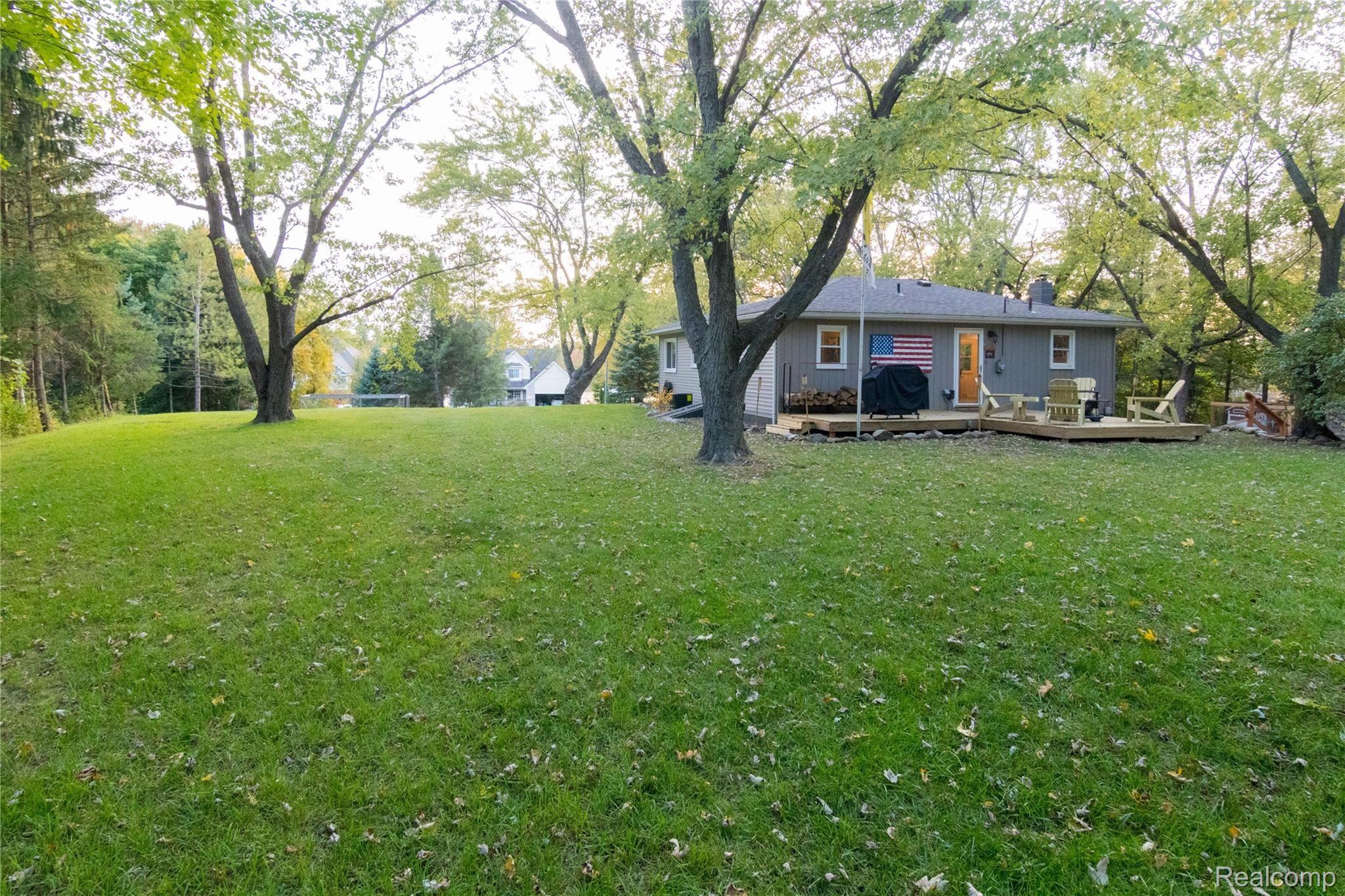 11251 Ford Road Brighton, MI 48116 - Photo 6 of 19 11251 Ford Rd (29).jpg