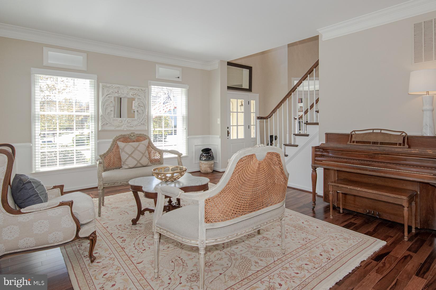 1319 Aldbury Way Reston, VA 20194 - Photo 23 of 78 dining room to living room view