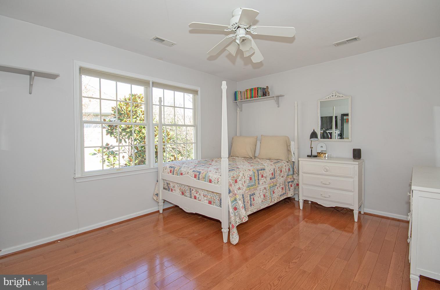 1319 Aldbury Way Reston, VA 20194 - Photo 56 of 78 bedroom 3 with jack and jill bath