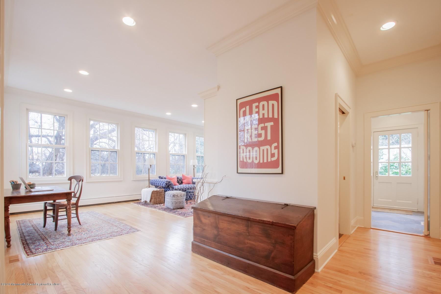11 Conover Lane Rumson, NJ 07760 - Photo 16 of 55 Family room w/back hall