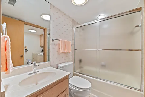 $349,000 | 1000 Deerfield Road, Unit 101, Highland Park, IL 60035