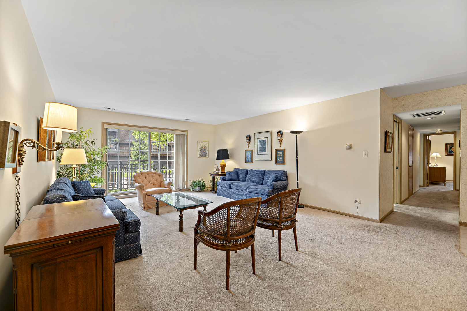 1000 Deerfield Road, Unit 101 Highland Park, IL 60035 - Photo 3 of 19 a view of a livingroom with furniture and a window