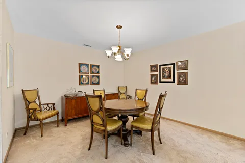 $349,000 | 1000 Deerfield Road, Unit 101, Highland Park, IL 60035