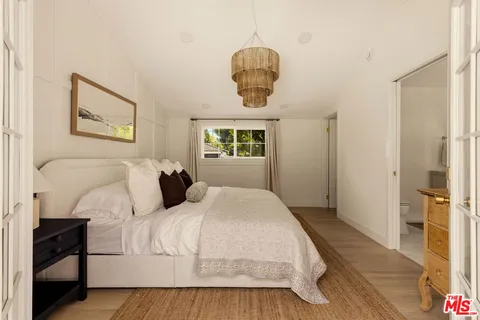 $1,995,000 | 4600 Varna Avenue, Sherman Oaks, CA 91423