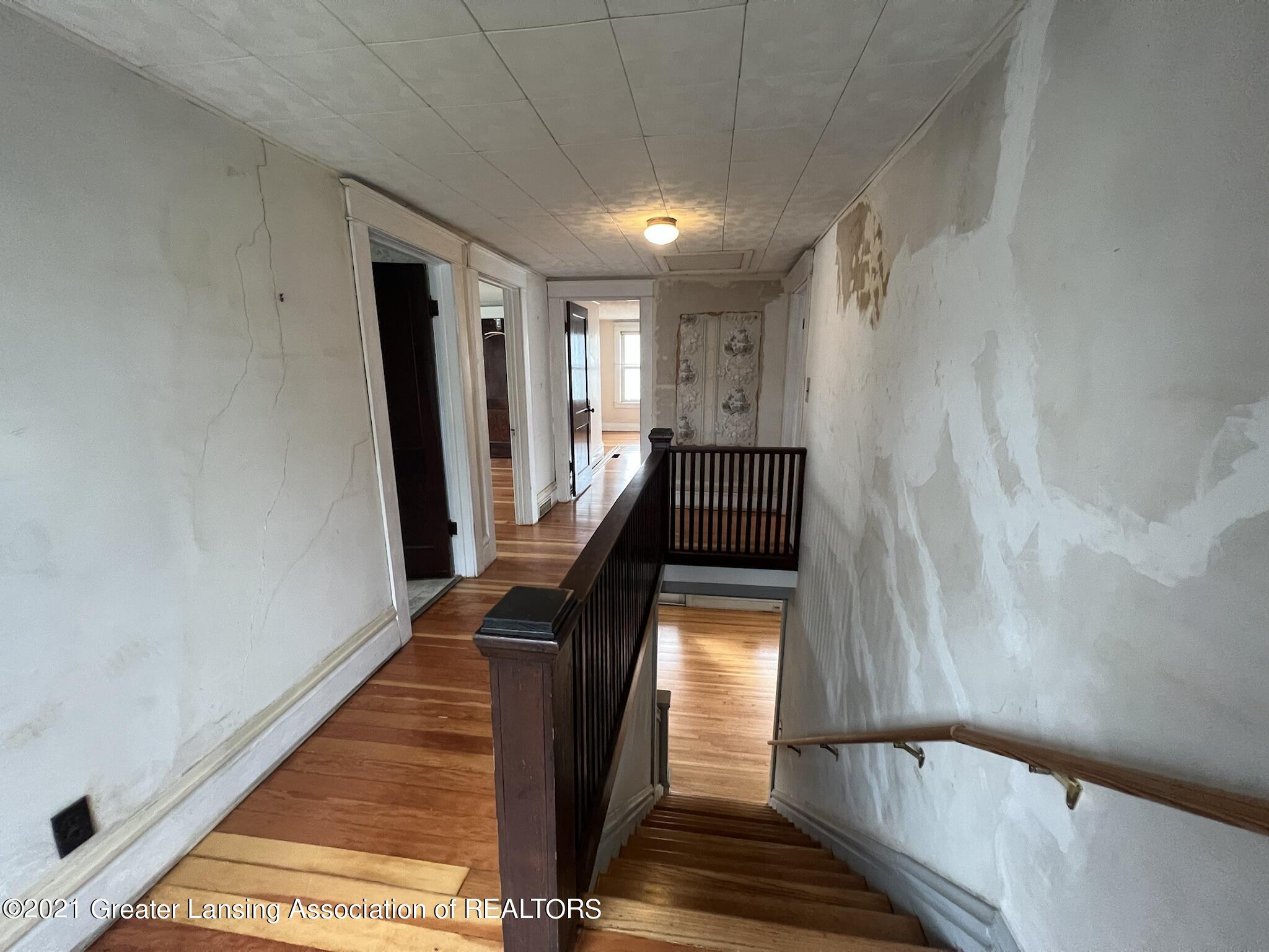 326 Kensington Road Lansing, MI 48910 - Photo 24 of 39 IMG_0738