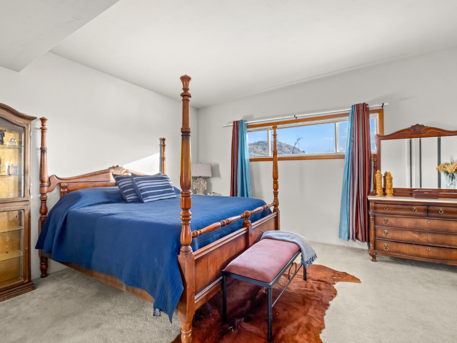 31204 Sierra Drive Exeter, CA 93221 - Photo 33 of 76 a bed room with a bed and a window