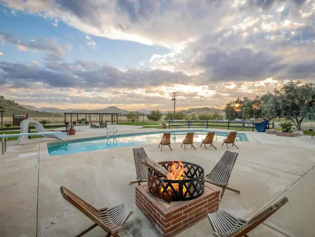 $1,585,000 | 31204 Sierra Drive, Exeter, CA 93221