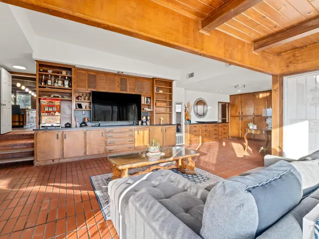 $1,585,000 | 31204 Sierra Drive, Exeter, CA 93221