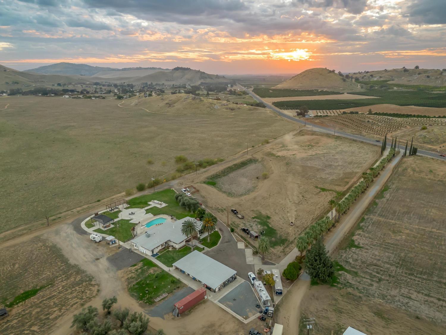 31204 Sierra Drive Exeter, CA 93221 - Photo 66 of 76 a view of a lake with a mountain
