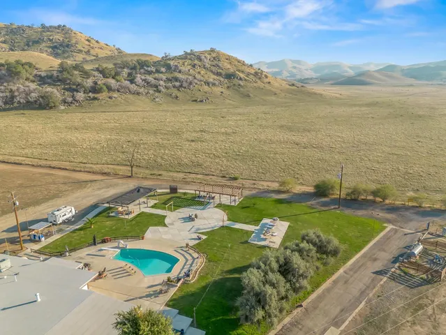 $1,585,000 | 31204 Sierra Drive, Exeter, CA 93221