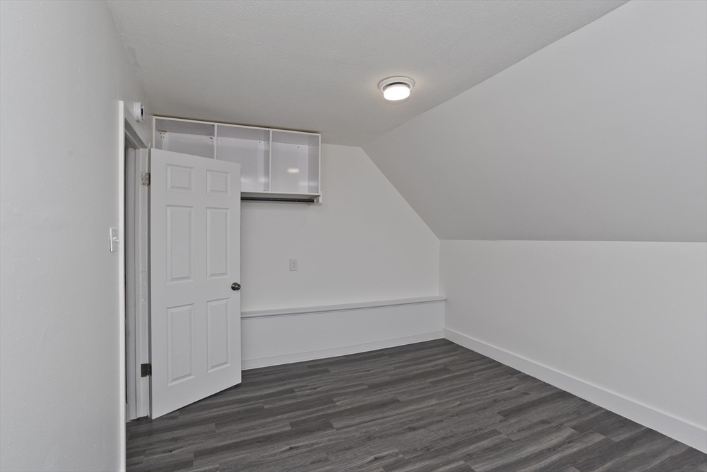 26 Huntington Street Springfield, MA 01107 - Photo 12 of 27