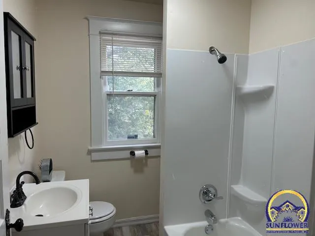 $149,950 | 734 Southwest Lindenwood Avenue, Topeka, KS 66606