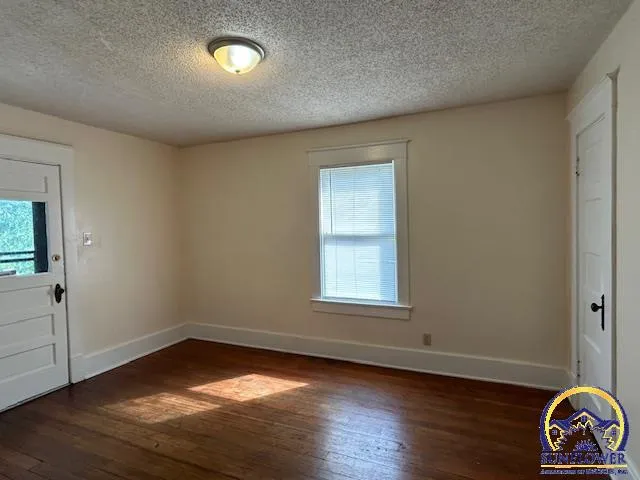 $149,950 | 734 Southwest Lindenwood Avenue, Topeka, KS 66606