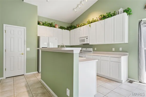 $305,000 | 568 Hilltop Townes Drive, Eureka, MO 63025