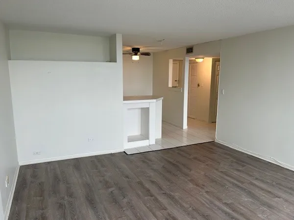 $99,500 | 7234 West North Avenue, Unit 1113, Elmwood Park, IL 60707