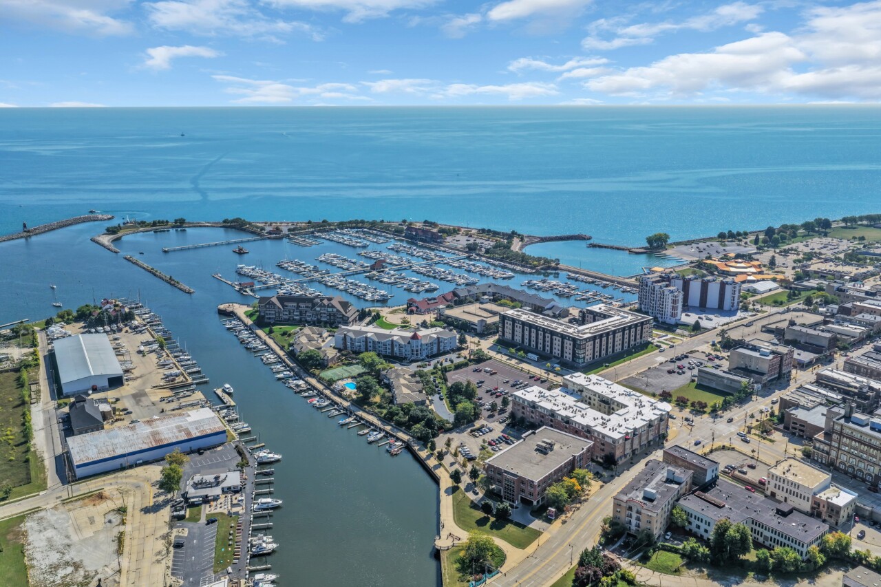 141 Main Street, Unit 429 Racine, WI 53403 - Photo 5 of 38 Steps from Lake Michigan