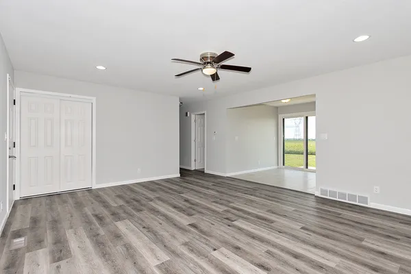 $1,850 | 8310 East Coral Road, Union, IL 60180