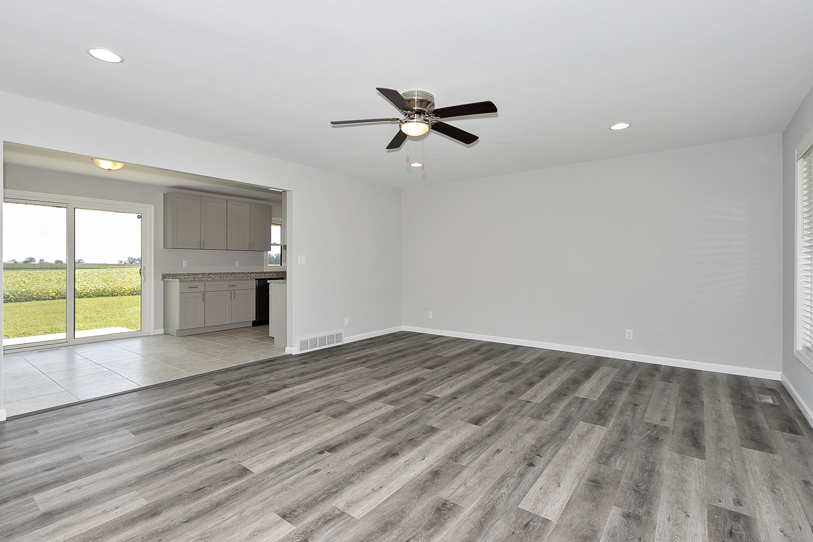 8310 East Coral Road Union, IL 60180 - Photo 4 of 21